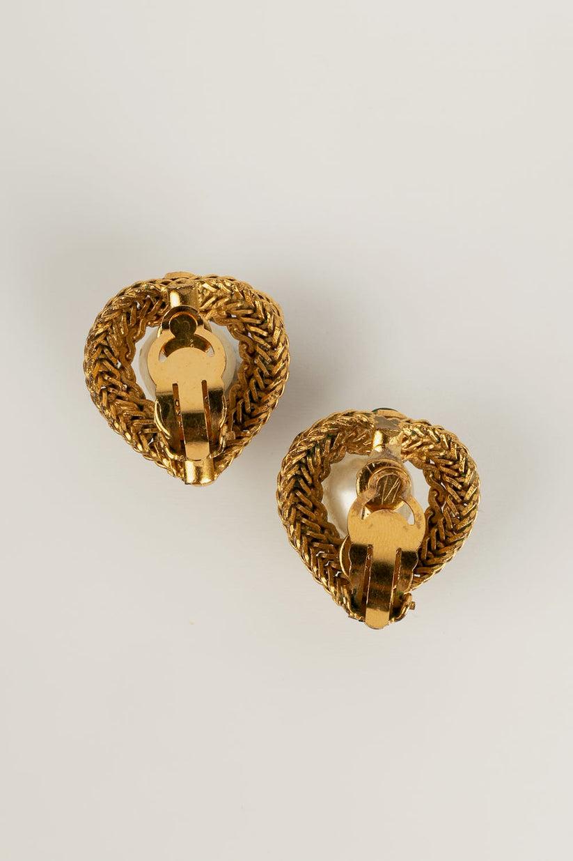 Women's Chanel Earrings in Gilded Metal, Paved with Glass Cabochons For Sale