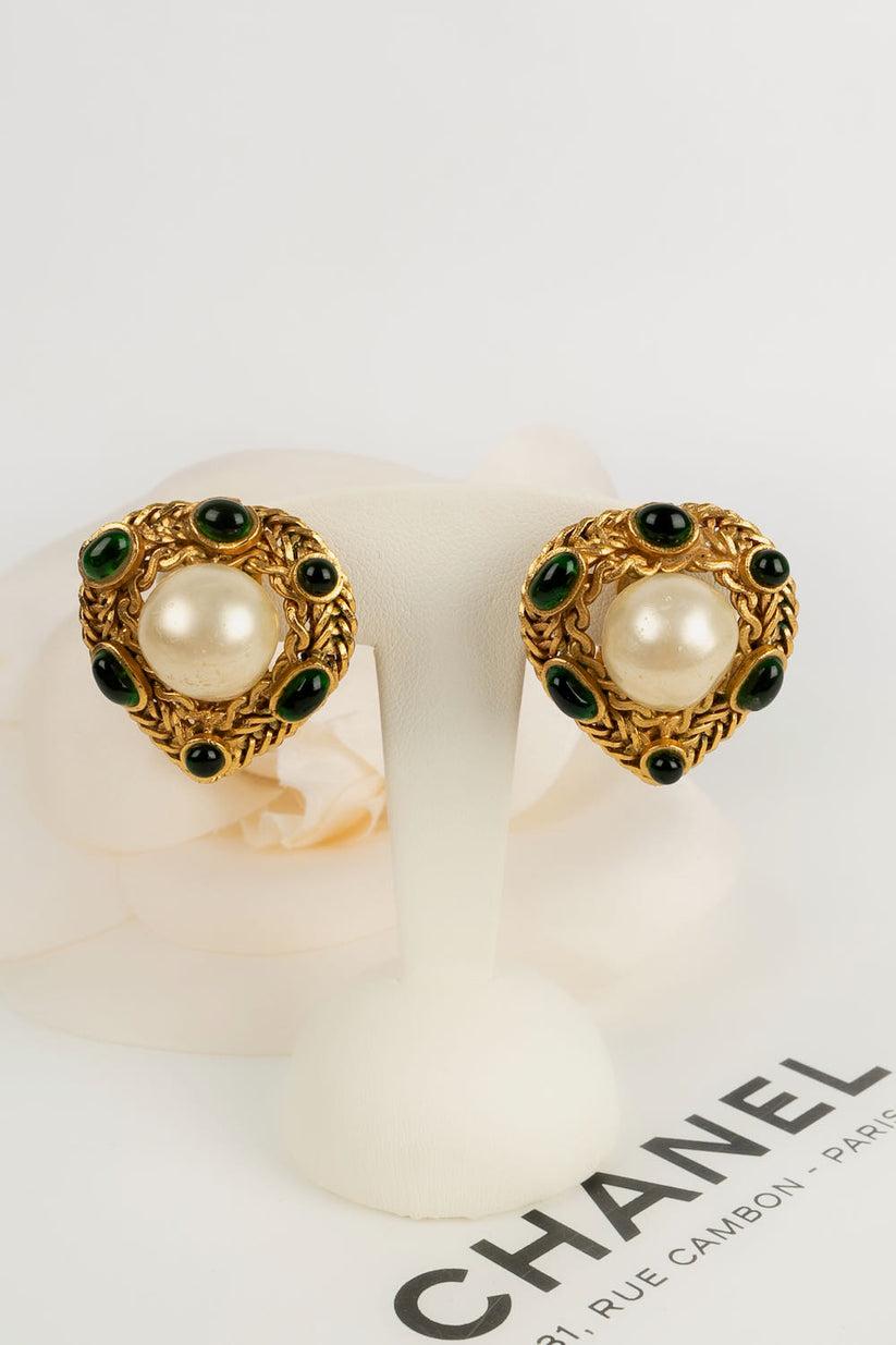 Chanel Earrings in Gilded Metal, Paved with Glass Cabochons For Sale 2