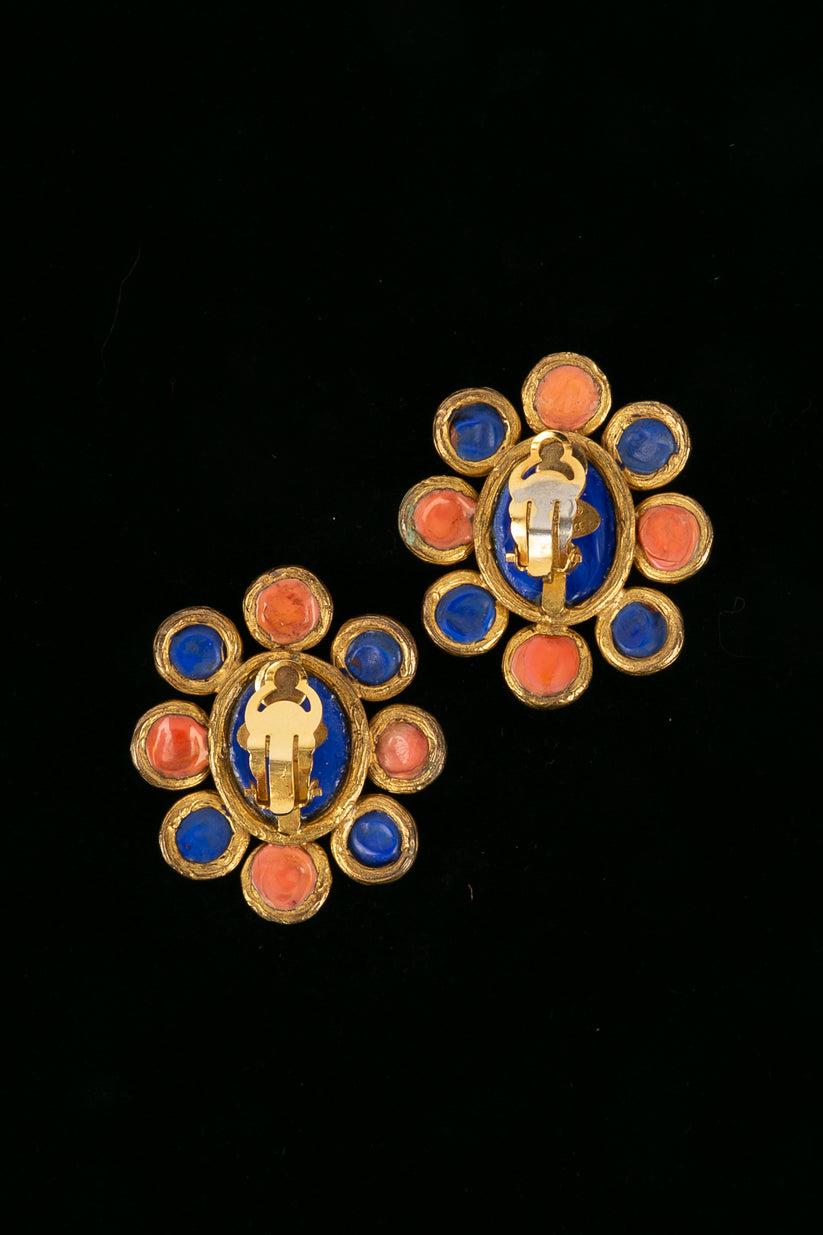 Artist Chanel Earrings In Gold Metal and Glass Paste, 1993 For Sale