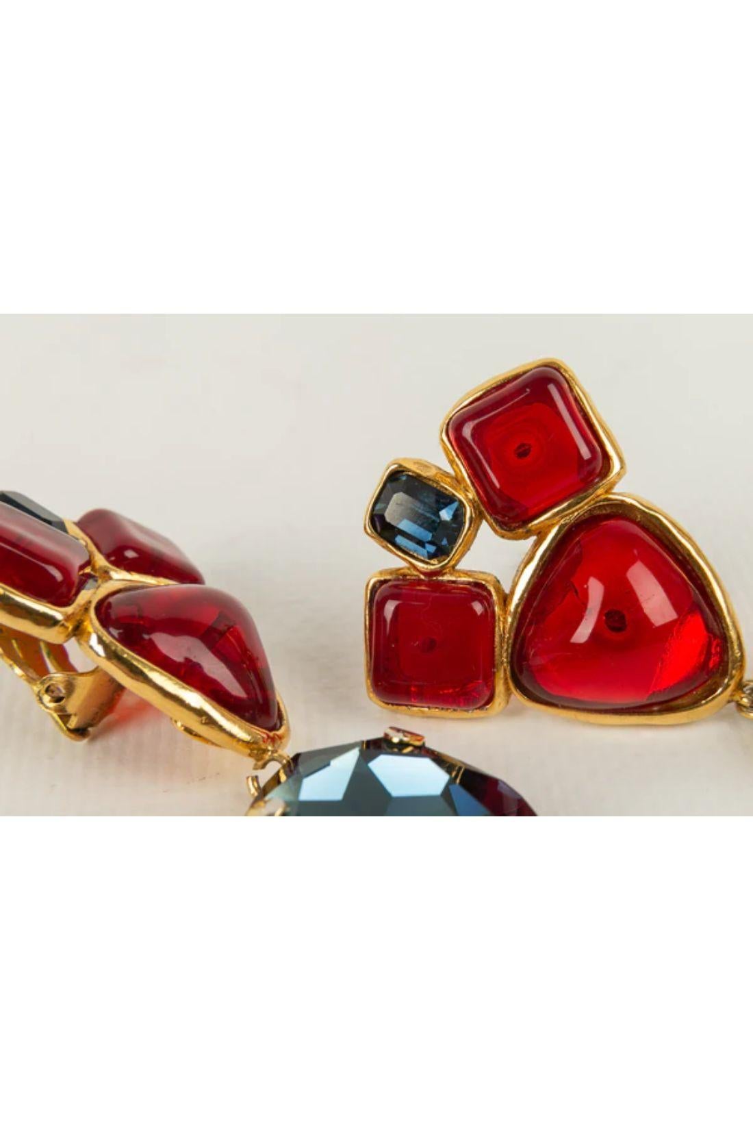 Chanel-Ohrringe aus Goldmetall und Glaspastell im Angebot 1