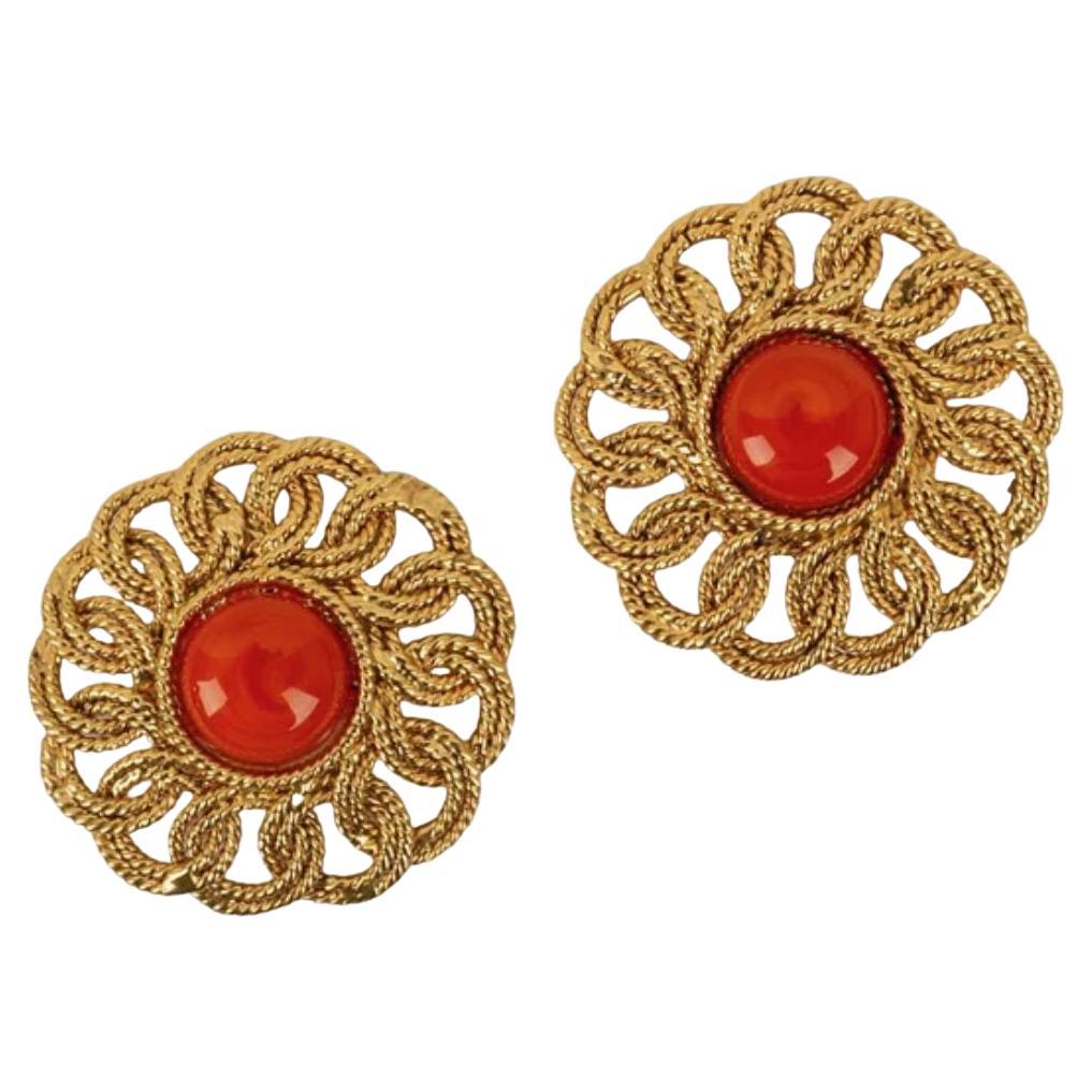 Chanel Earrings in Gold Metal and Orange Glass Paste For Sale