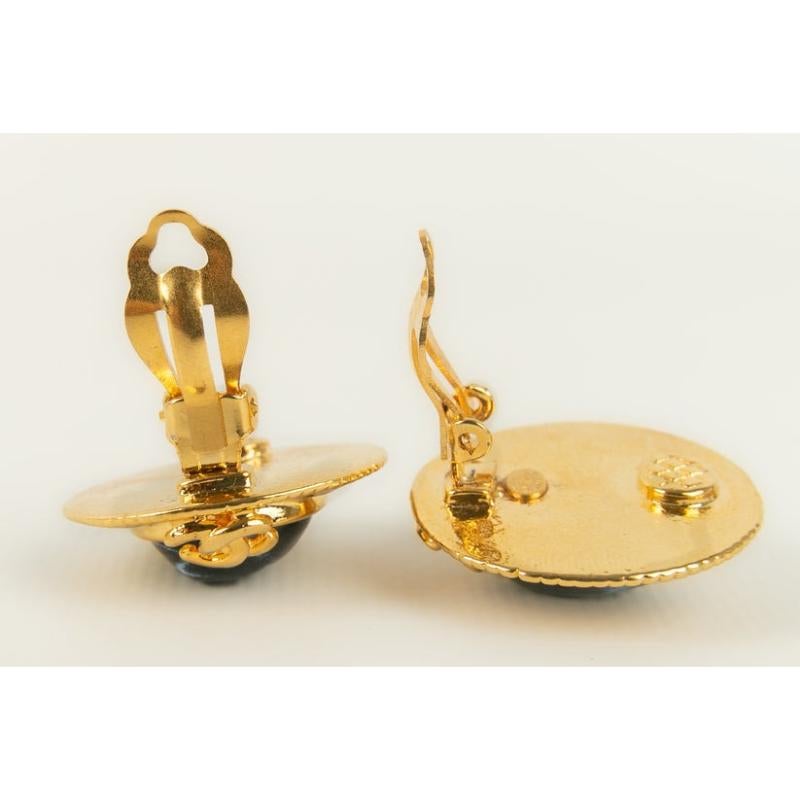 Chanel Earrings in Golden Metal and Glass Paste, 1997 1