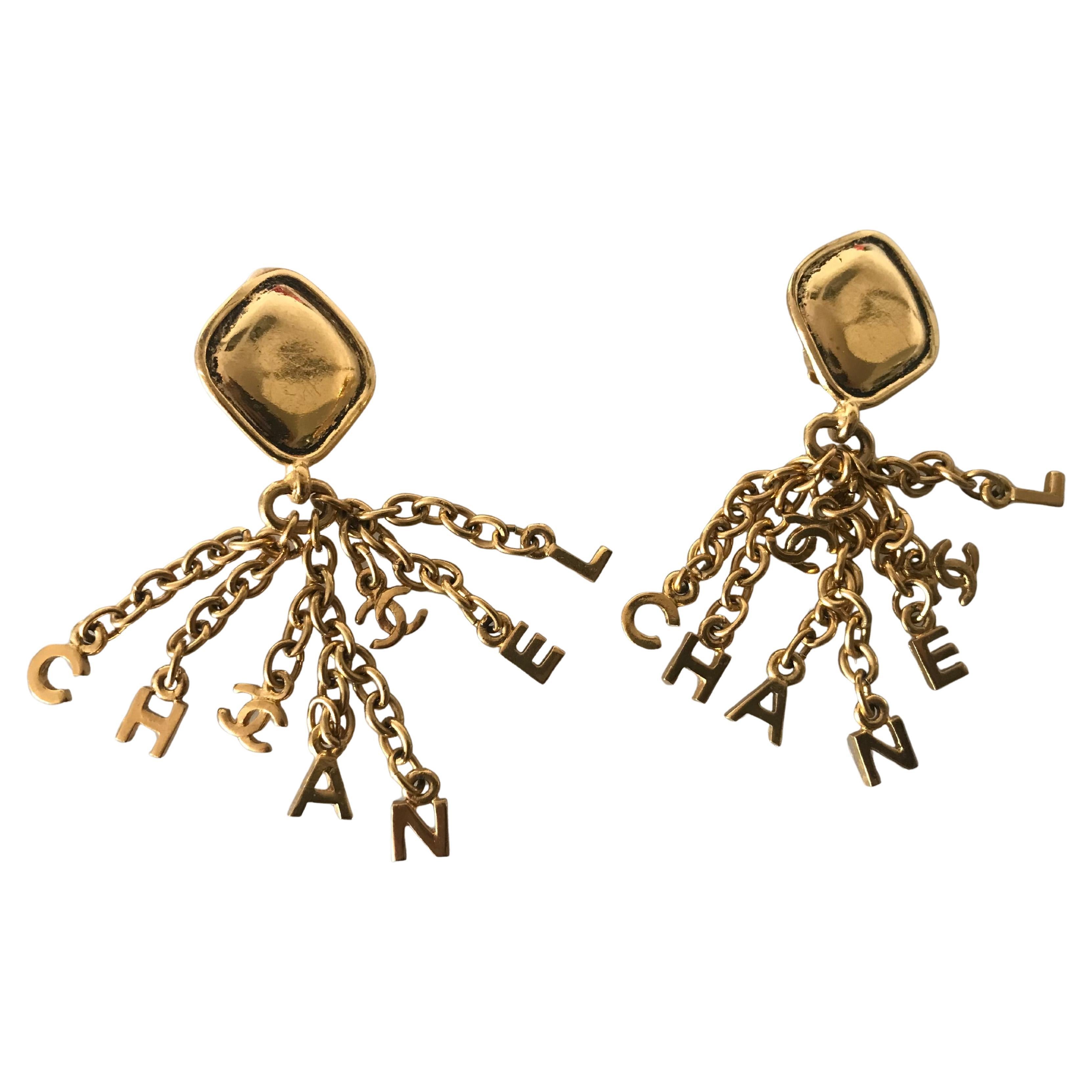 CHANEL PENDIENTES Logotipo monograma CC en venta