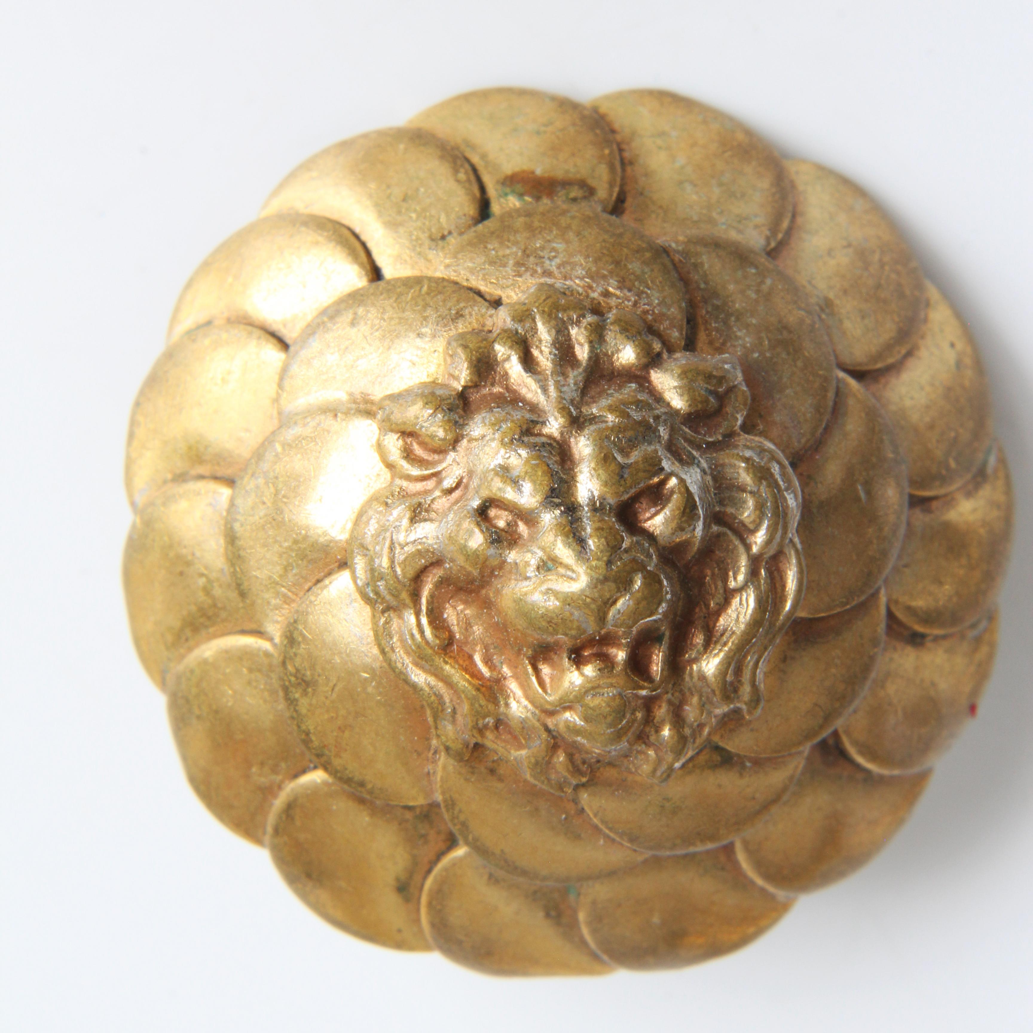 Chanel Ohrringe Roaring Lion Head Clip Style Gold Metall Seltenes Vintage 1970er Jahre  im Angebot 6