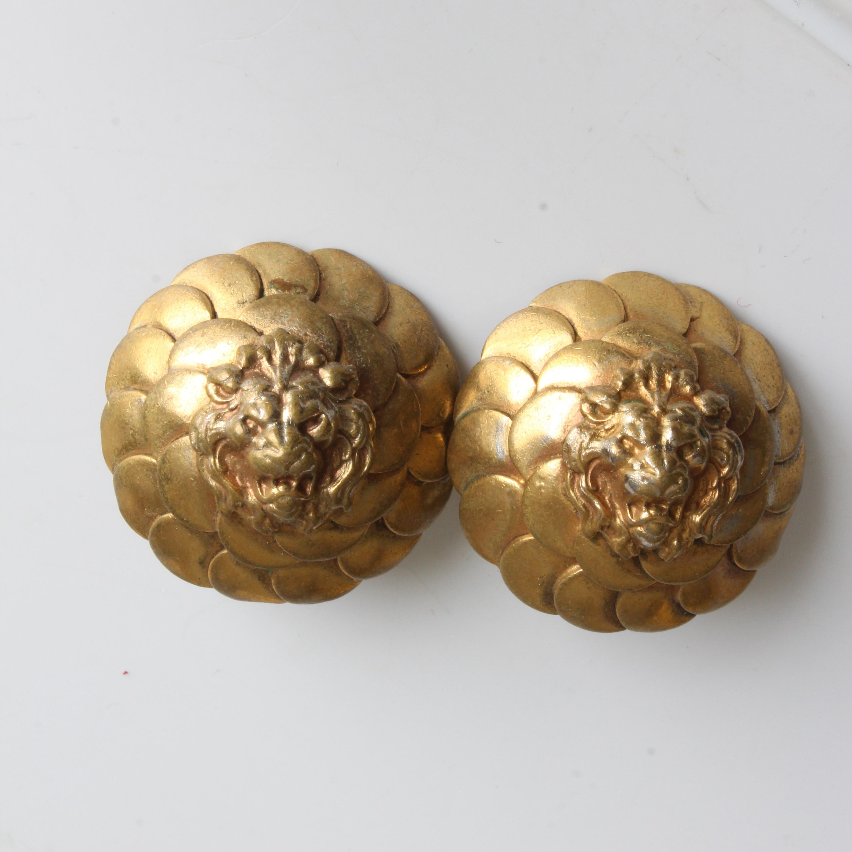 Chanel Earrings Roaring Lion Head Clip Style Gold Metal Rare Vintage 1970s  For Sale 2