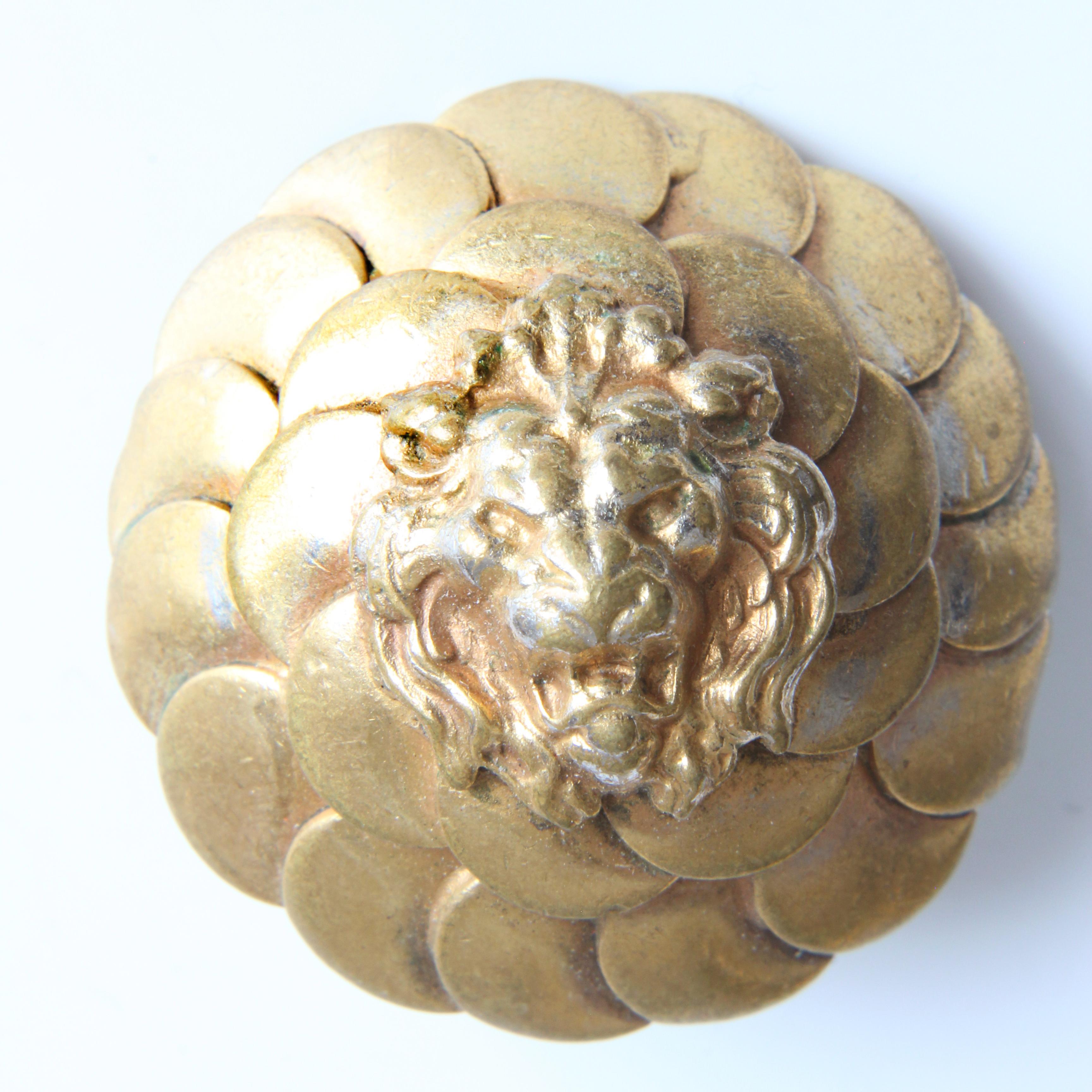 Chanel Ohrringe Roaring Lion Head Clip Style Gold Metall Seltenes Vintage 1970er Jahre im Angebot 4