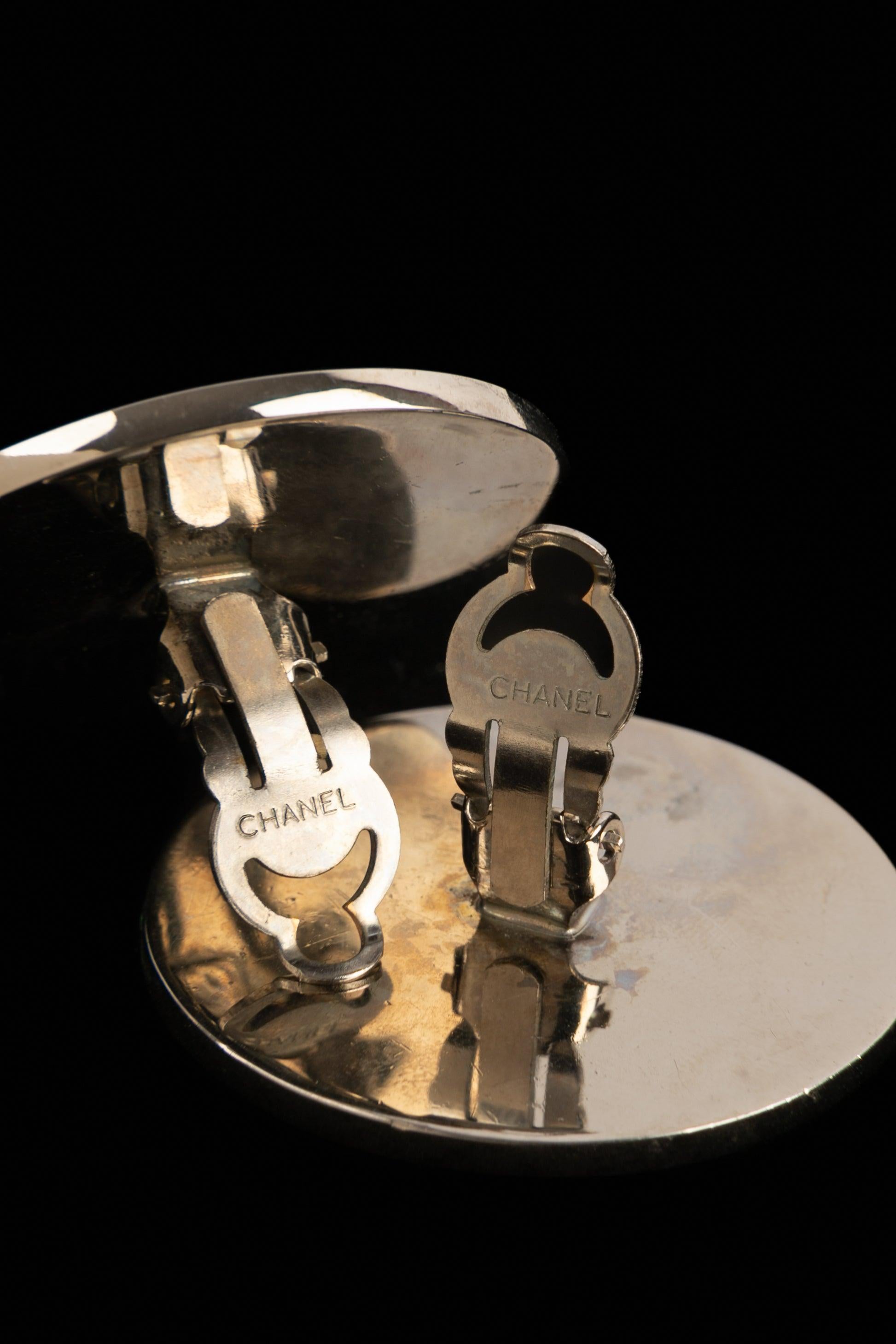Chanel Earrings Silvery Metal For Sale 2