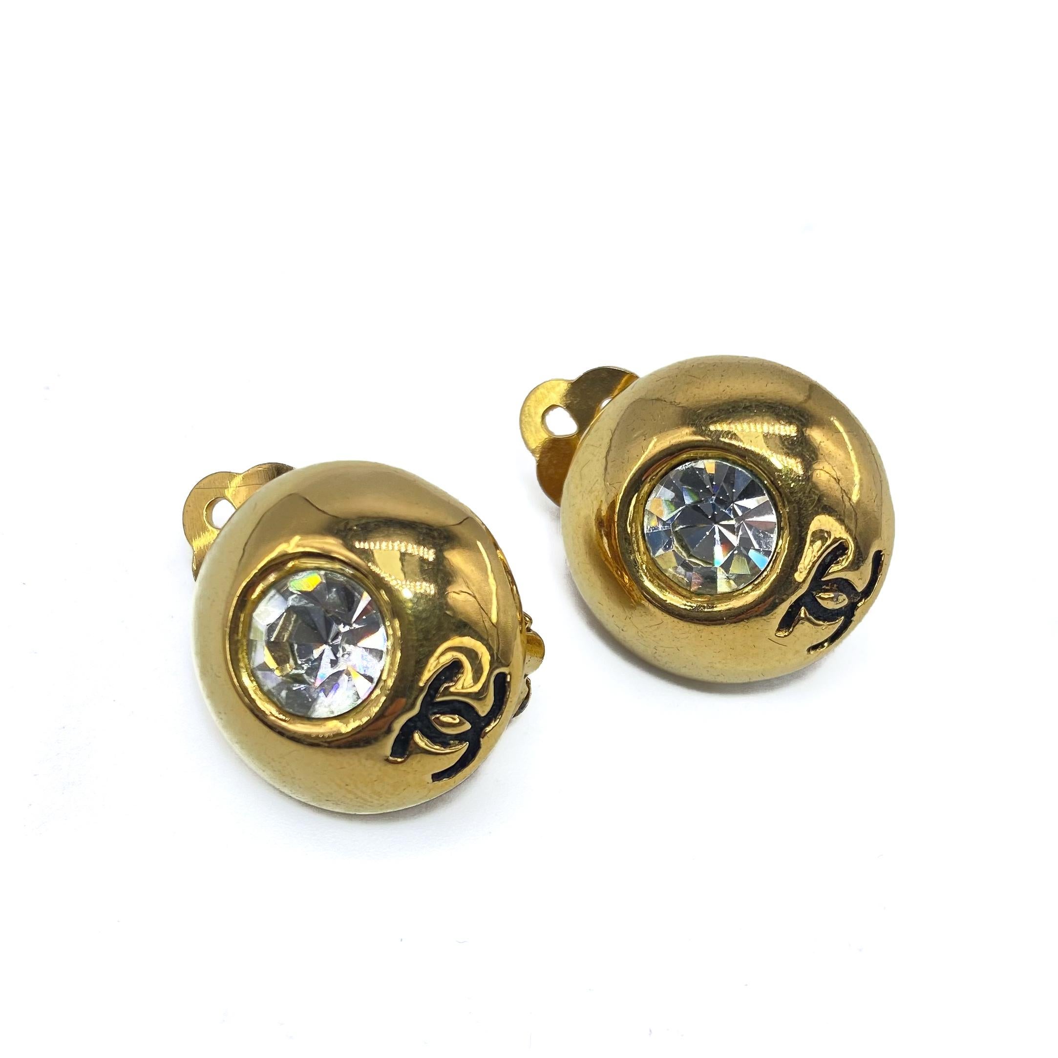 CHANEL Earrings Vintage 1970s In Excellent Condition In London, GB