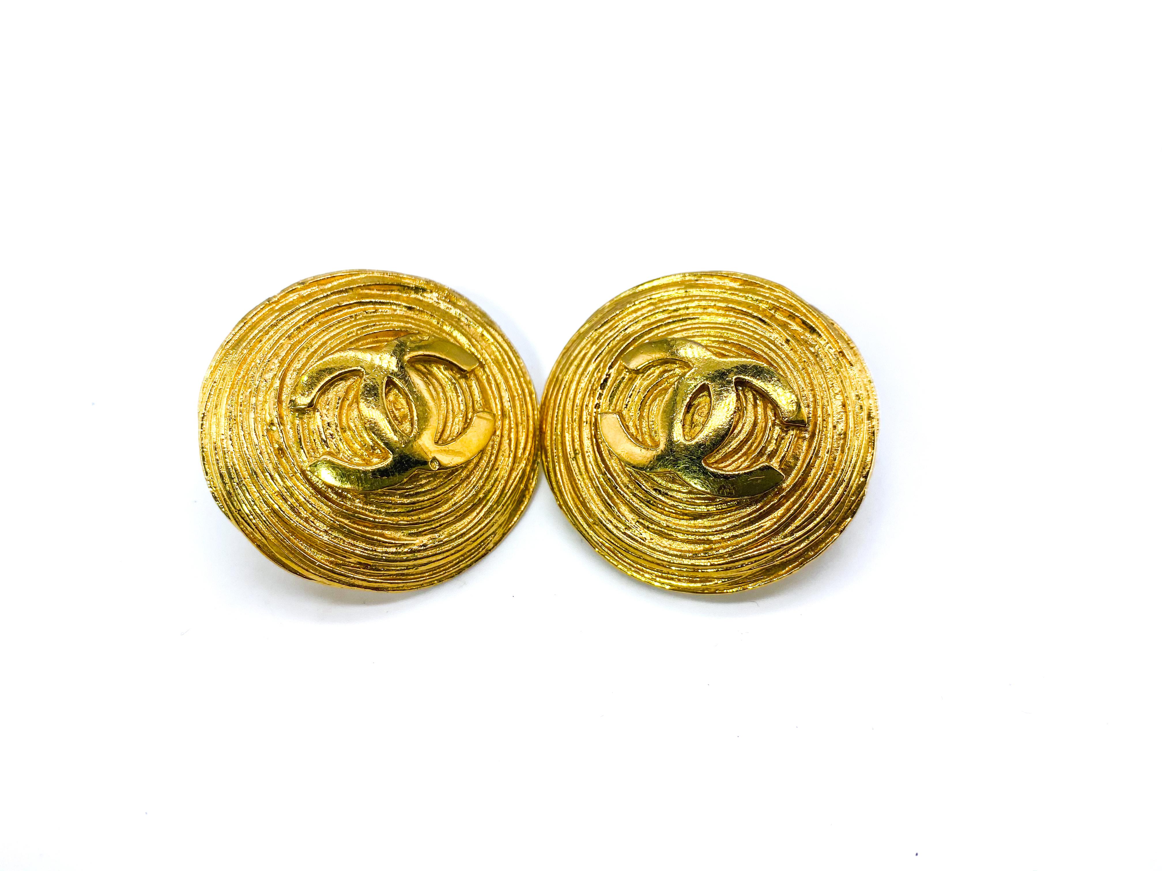 CHANEL Earrings Vintage 1980s Clip On 1986 In Excellent Condition In London, GB