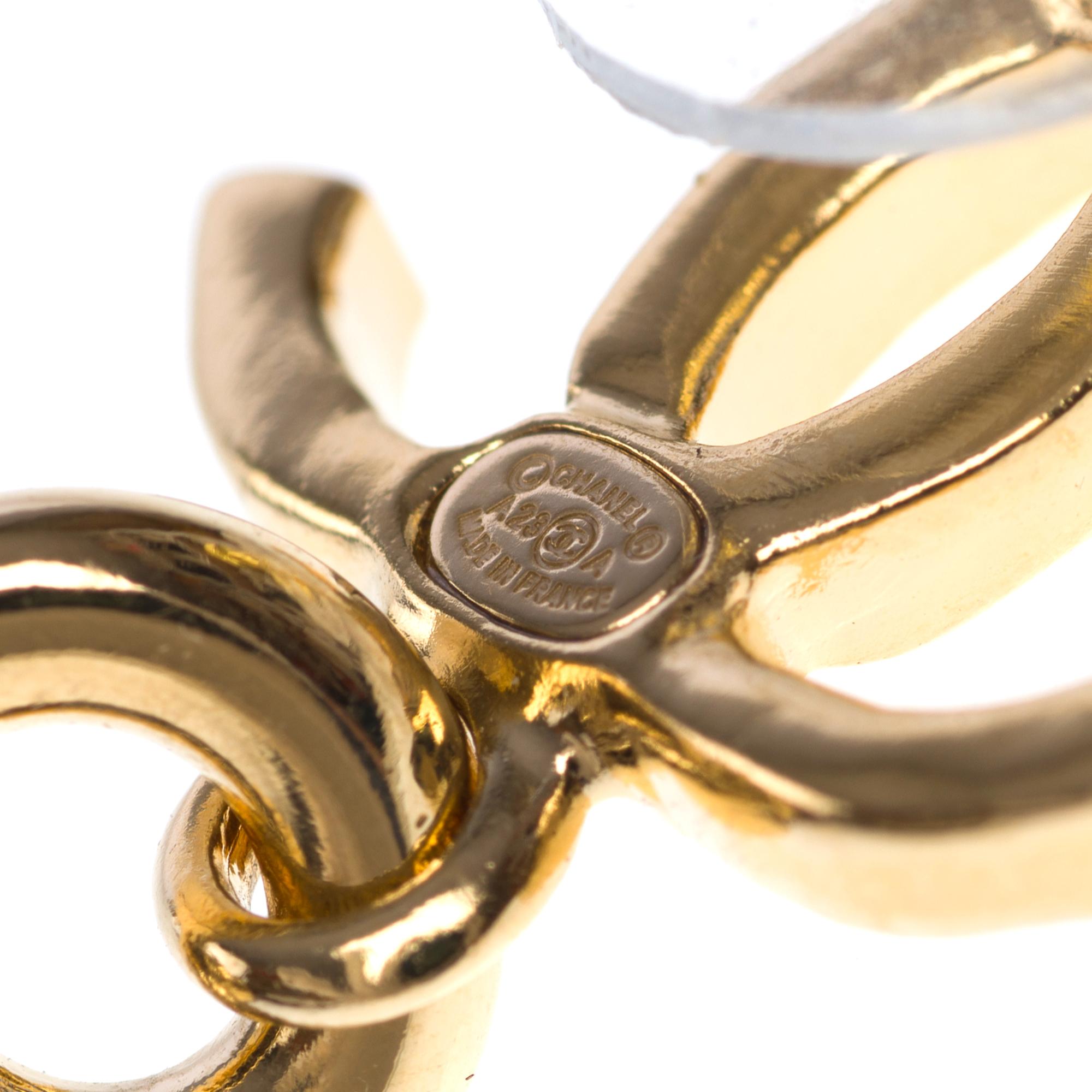 Chanel Earrings with gold metal and brown stone For Sale 2