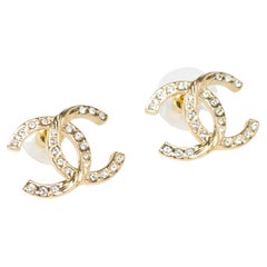 Chanel Earrings with gold metal and crystal