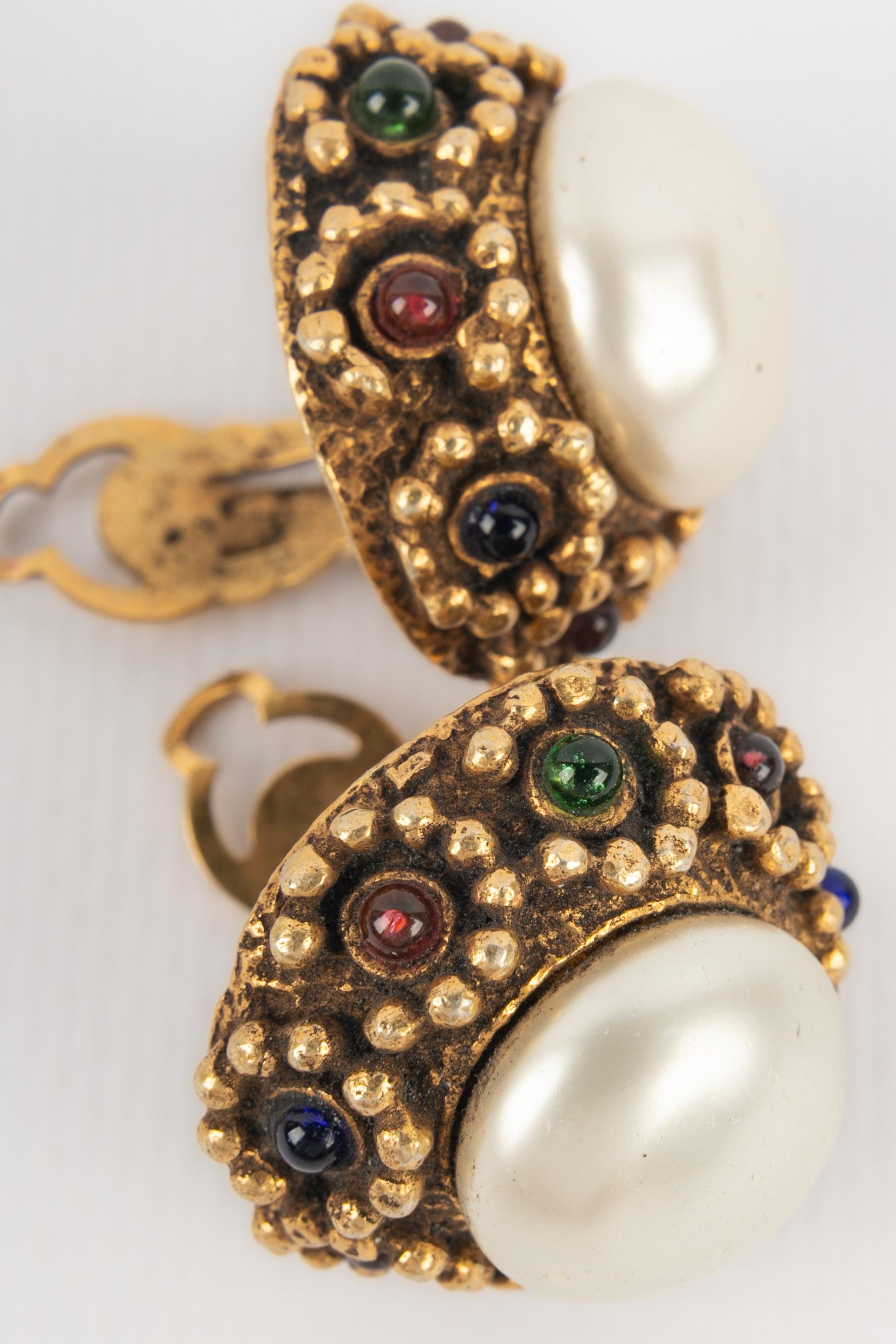 Women's Chanel Earrings with Pearly Cabochon and Glass Paste For Sale