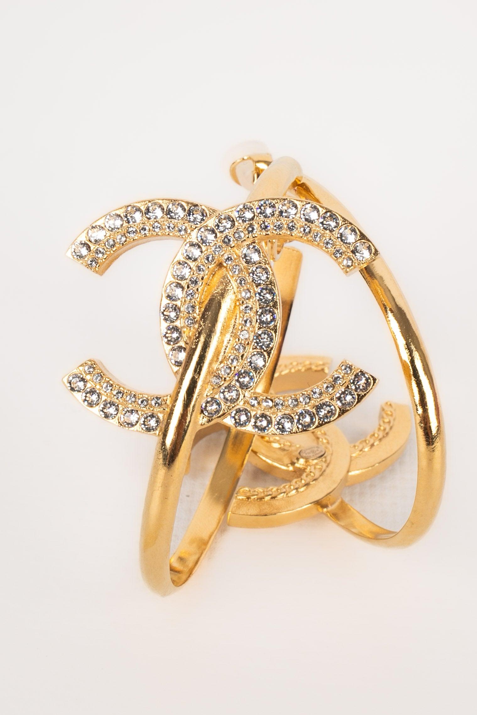 Chanel Earrings with Rhinestoned CC logo, 2022 In Excellent Condition In SAINT-OUEN-SUR-SEINE, FR