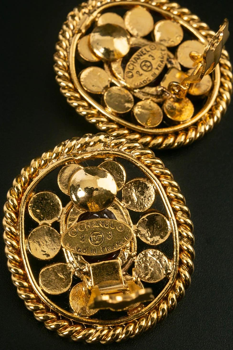 Chanel Earrings with Rhinestones and a Central Ornament In Excellent Condition For Sale In SAINT-OUEN-SUR-SEINE, FR
