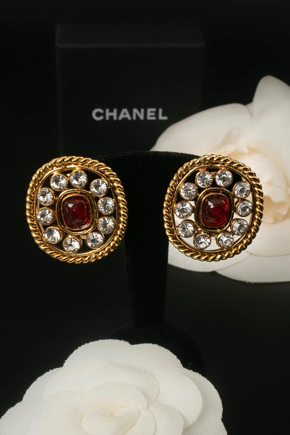 Women's Chanel Earrings with Rhinestones and a Central Ornament For Sale