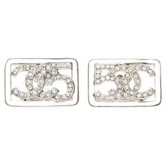 Boucles d'oreilles Chanel avec métal argenté et cristal