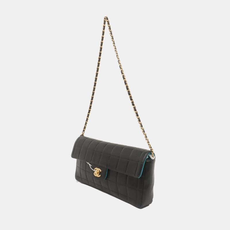 Chanel East West Chocolate Bar Black Leather Blue Interior In Good Condition In AUBERVILLIERS, FR