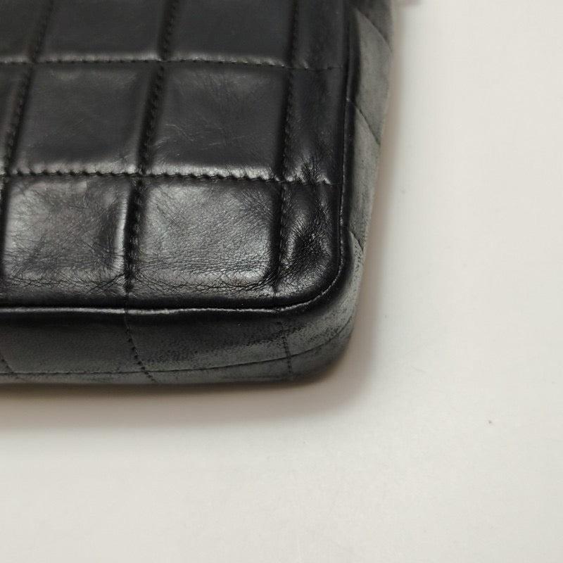 Chanel East West Chocolate Bar Black Leather Silver Hardware, 2000-2002 8