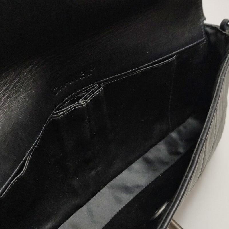 Chanel East West Chocolate Bar Black Leather Silver Hardware, 2000-2002 5