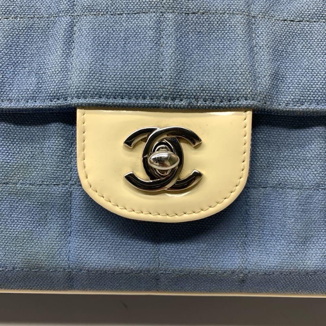 Chanel East West Chocolate Bar Blue Denim Beige Leather Piping Silver Hardware For Sale 4