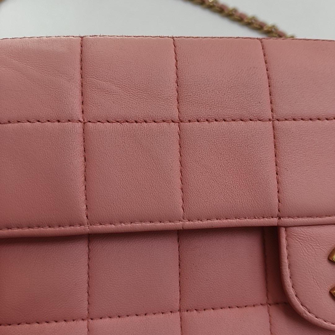 Chanel East West Chocolate Bar Light Pink Leather Gold Hardware Vintage 2
