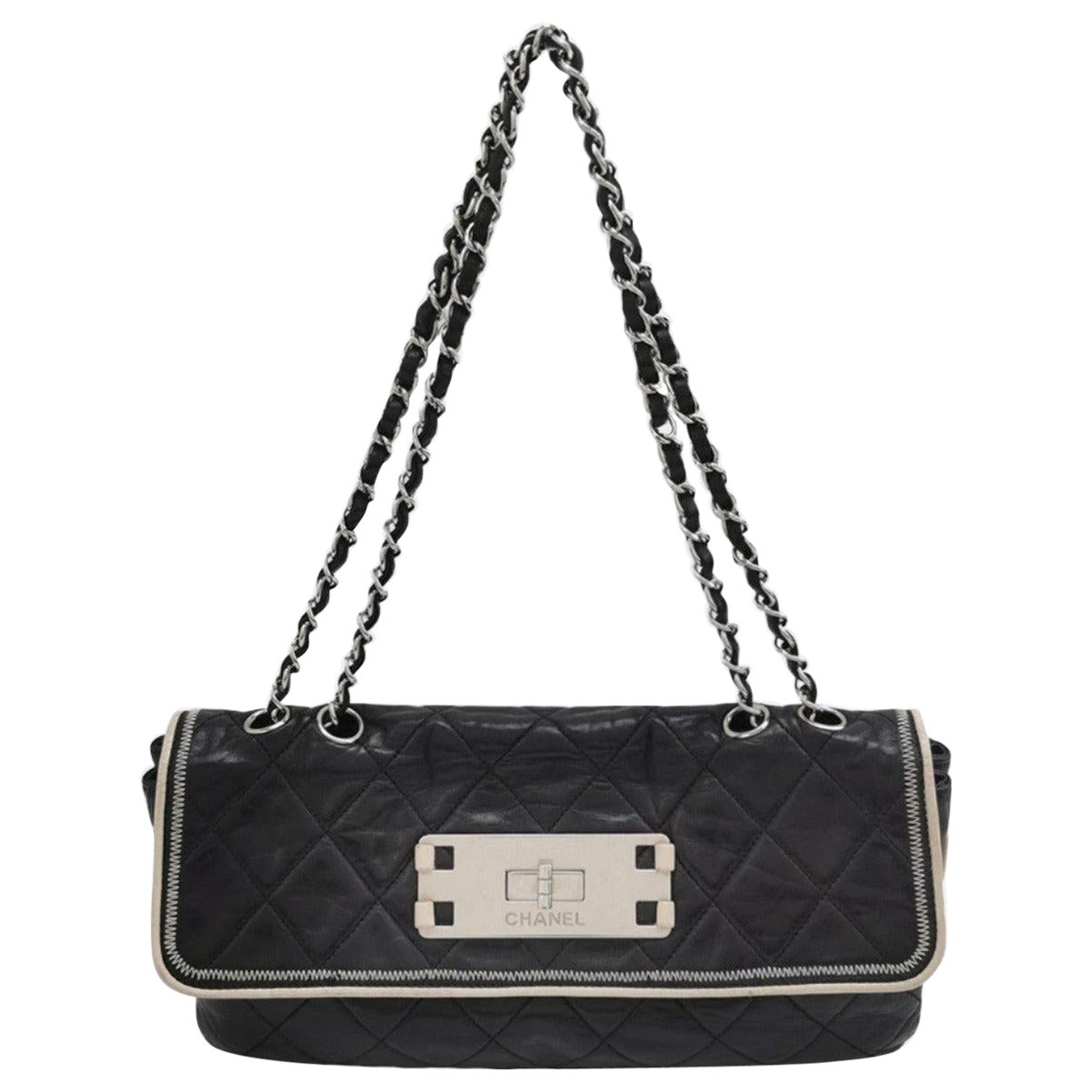 Chanel East West Mademoiselle Flap Bag 2008 Borsa a tracolla media in pelle nera