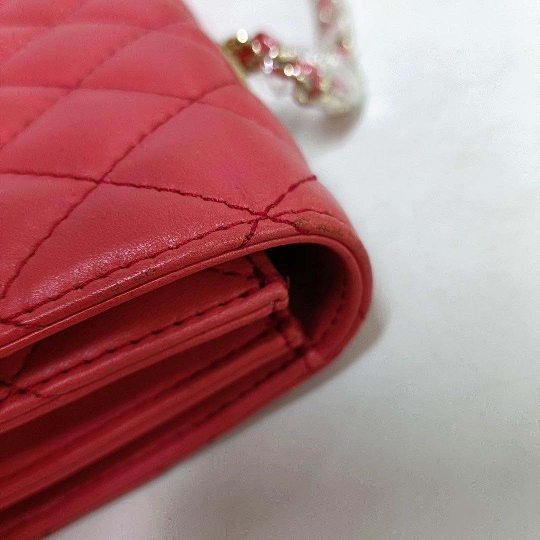 Chanel - Est - Ouest - Sac à rabat unique - Chaîne de perles - Pochette en cuir d'agneau rose en vente 5