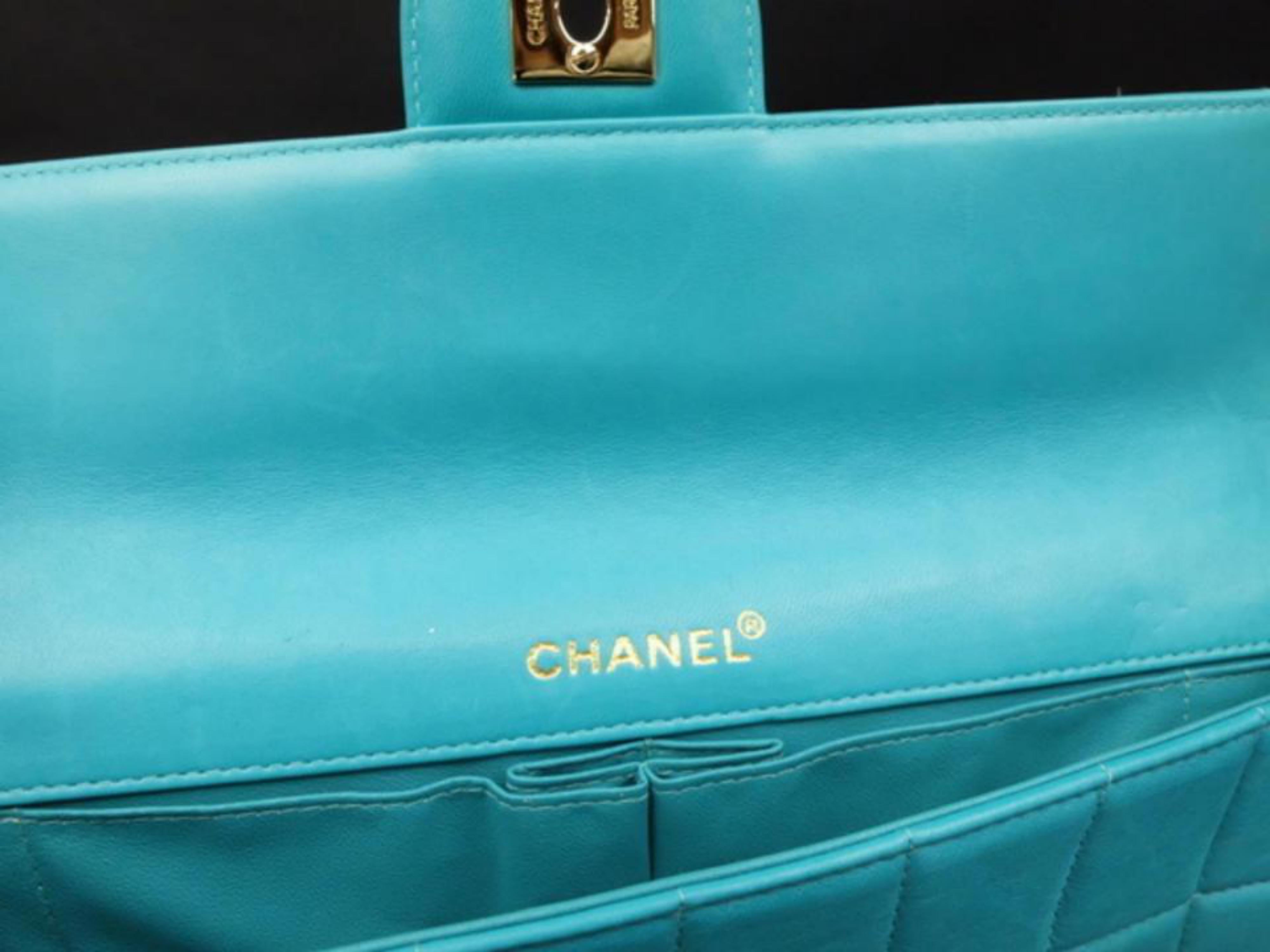 Chanel East West Teal Chocolate Bar Quilted Chain Flap 231201 Shoulder Bag In Good Condition For Sale In Forest Hills, NY