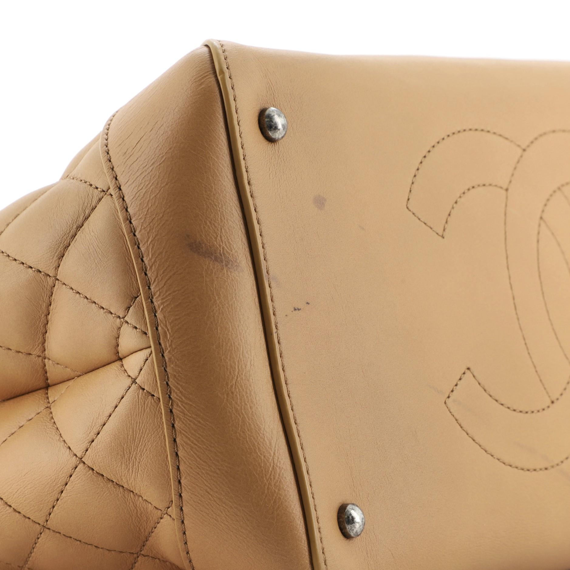 Chanel Easy Shopping Tragetasche aus gestepptem Kalbsleder Klein 2