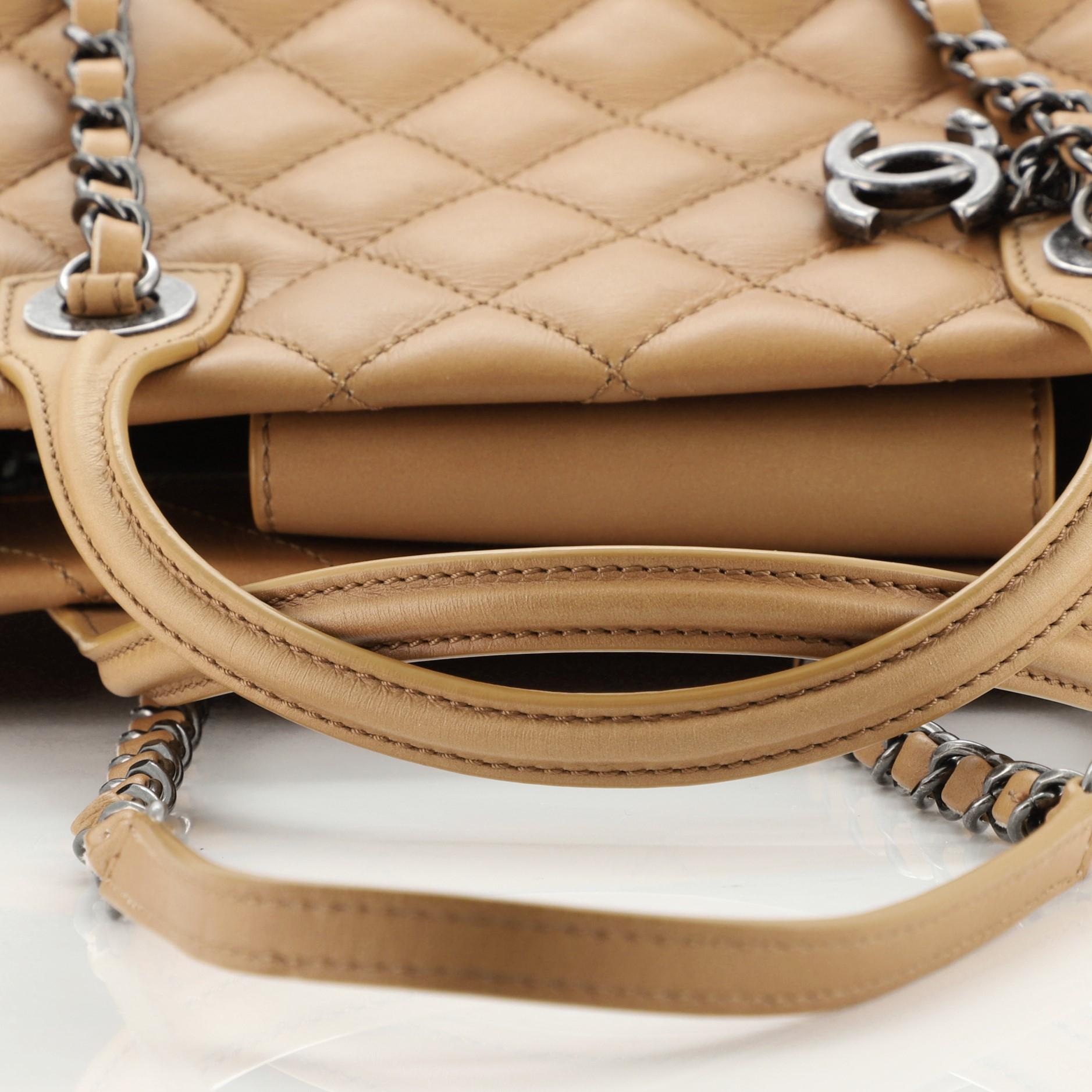 Chanel Easy Shopping Tragetasche aus gestepptem Kalbsleder Klein 3