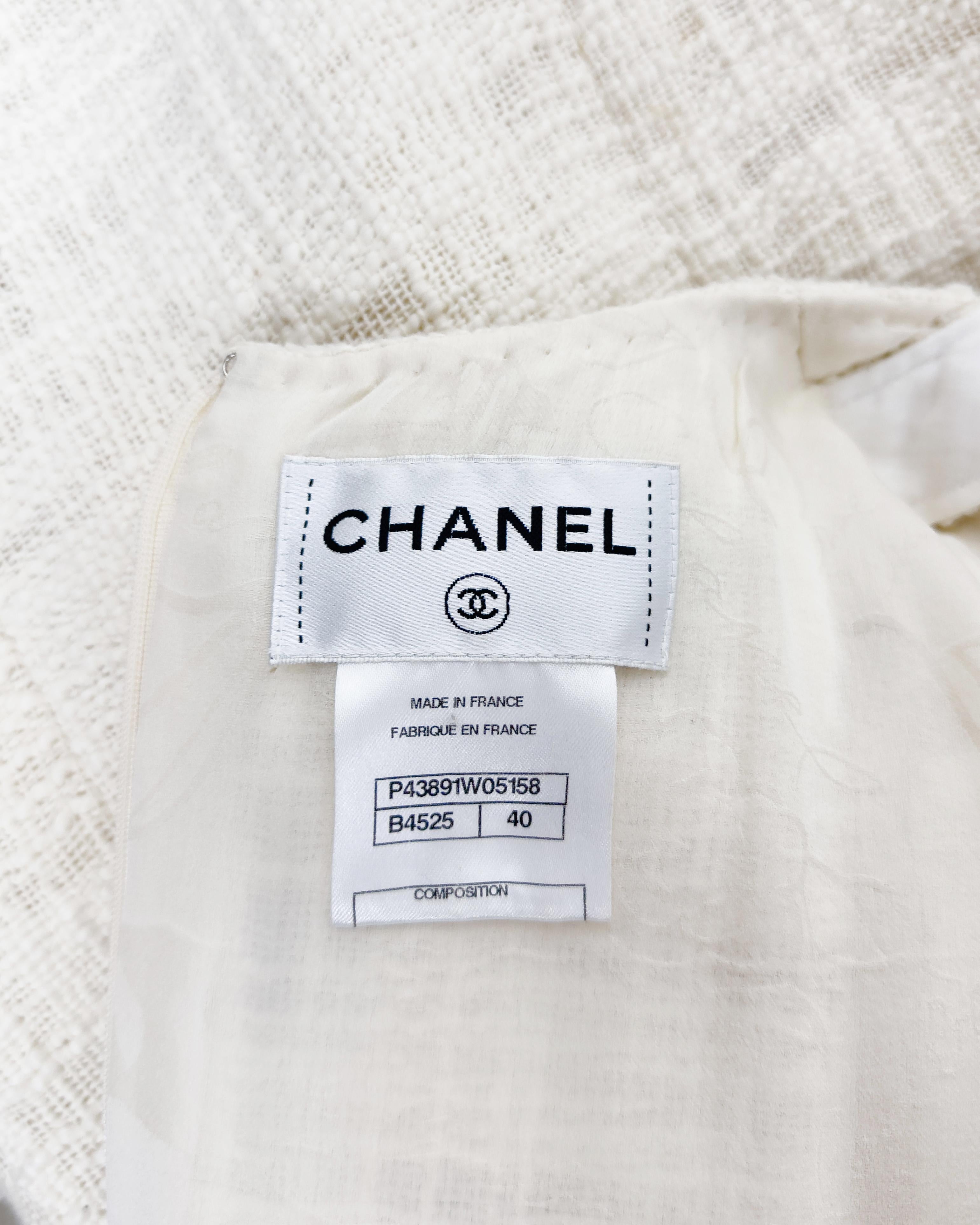 Chanel Ecru Bouclé Paris Bombay Cocktailkleid Pre Fall 2012 im Angebot 2