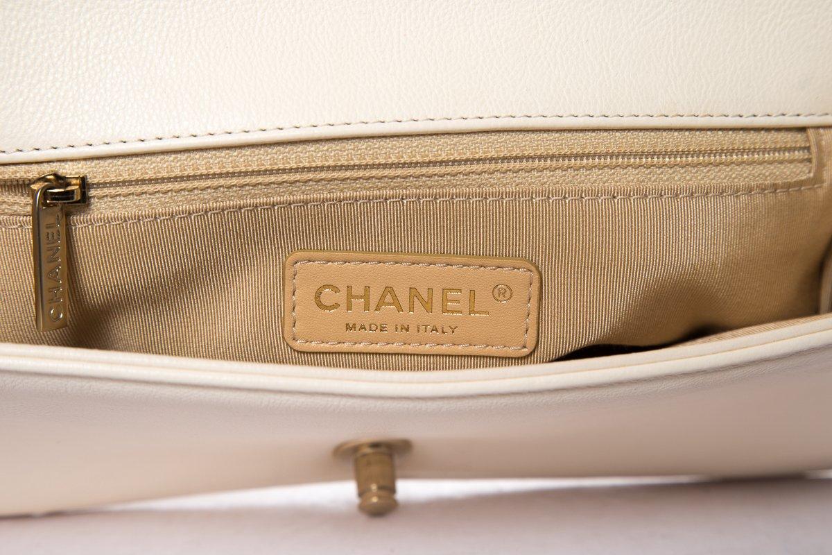 CHANEL Ecru Leather LIMITED EDITION Boy Bag  For Sale 7