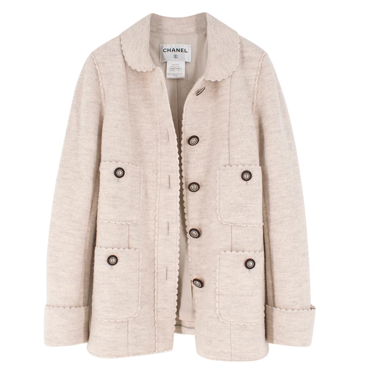 Chanel Ecru Wool Scalloped Detail Jacket Size 10 In New Condition For Sale In London, GB