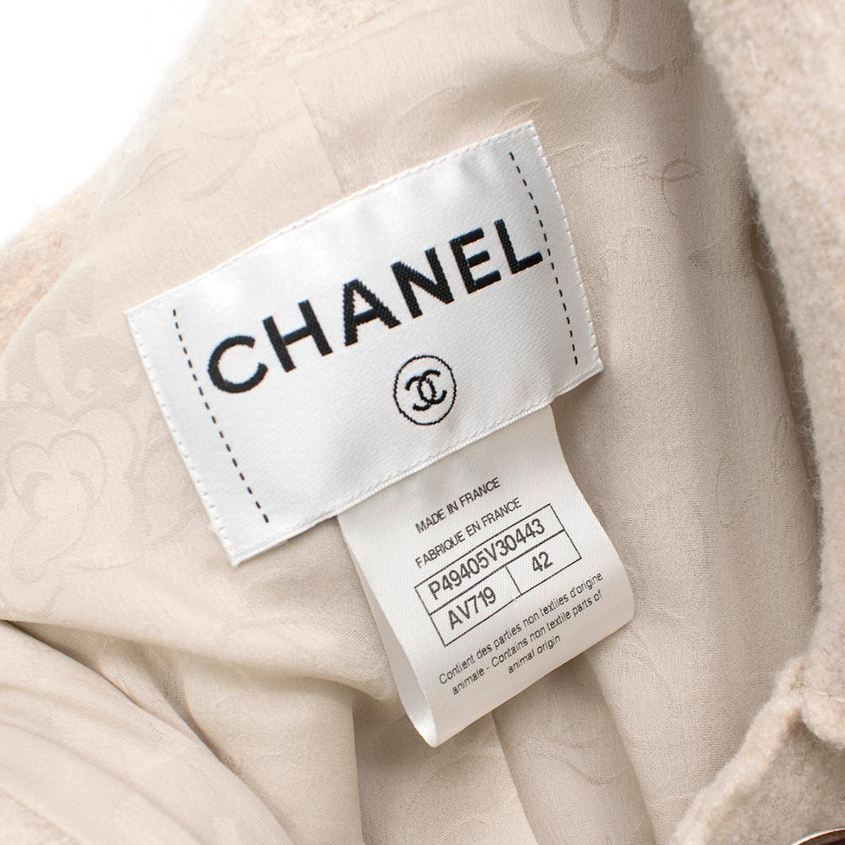 Chanel Ecru Wool Scalloped Detail Jacket Size 10 For Sale 1