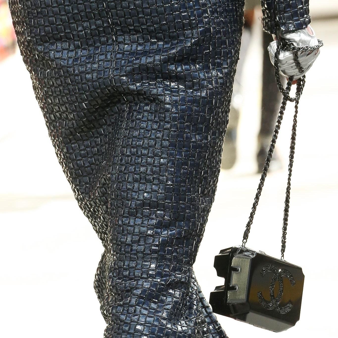 Chanel Eggs Bag Schmuckschatulle im Zustand „Neu“ im Angebot in Paris, FR