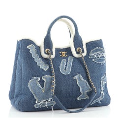 Chanel Ägyptische Hieroglyphen-Tasche aus Denim und Lammfell