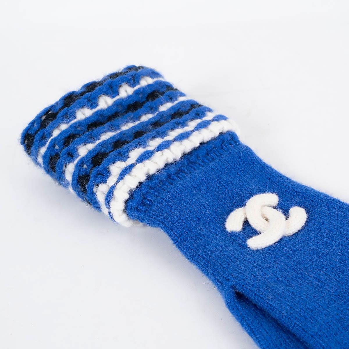 Women's CHANEL electric blue cashmere CC KNIT MITTENS Gloves