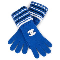 CHANEL electric blue cashmere CC KNIT MITTENS Gloves
