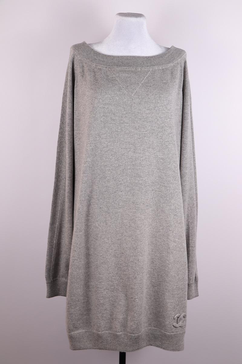 Chanel. Elegantes Pulloverkleid aus Kaschmir, Übergrößen (50 UK) im Angebot 6