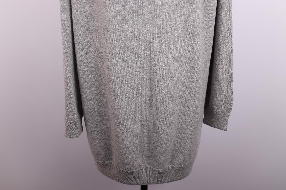 Chanel. Elegantes Pulloverkleid aus Kaschmir, Übergrößen (50 UK) im Angebot 1