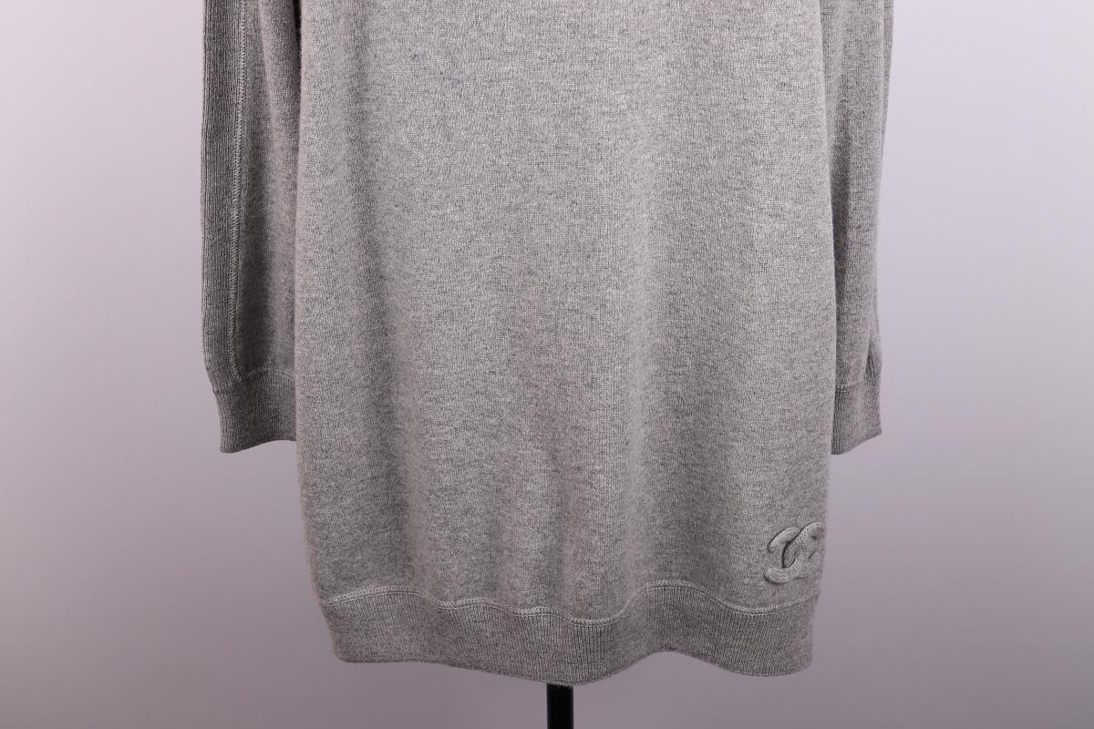 Chanel. Elegantes Pulloverkleid aus Kaschmir, Übergrößen (50 UK) im Angebot 2