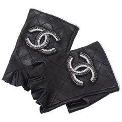 Chanel Gloves - 23 For Sale on 1stDibs | chanel fingerless gloves 