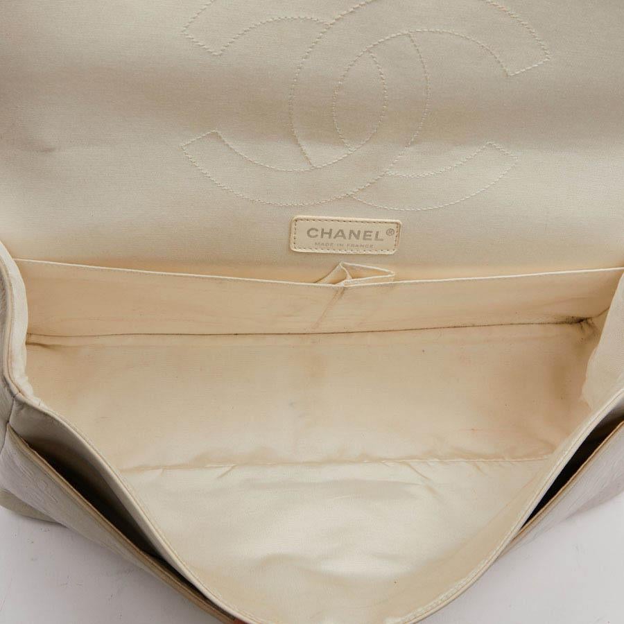 CHANEL Embossed Beige Leather Bag For Sale 4