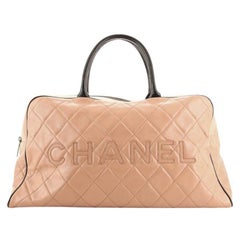 Chanel Geprägte Logo Bowlertasche Gesteppt Kaviar Groß
