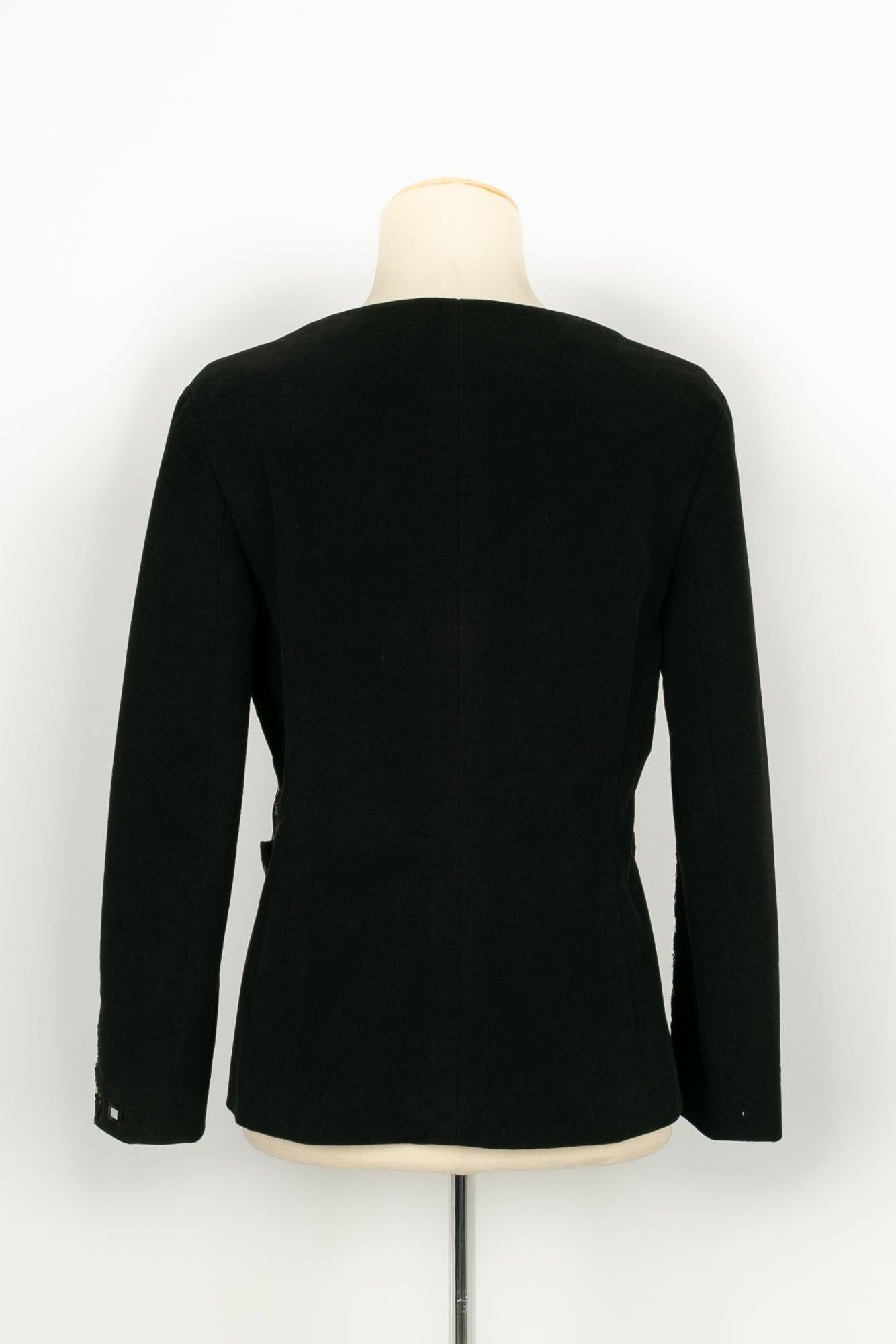 Chanel Embroidered Jacket in Suede and Lace with Sequins In Excellent Condition For Sale In SAINT-OUEN-SUR-SEINE, FR