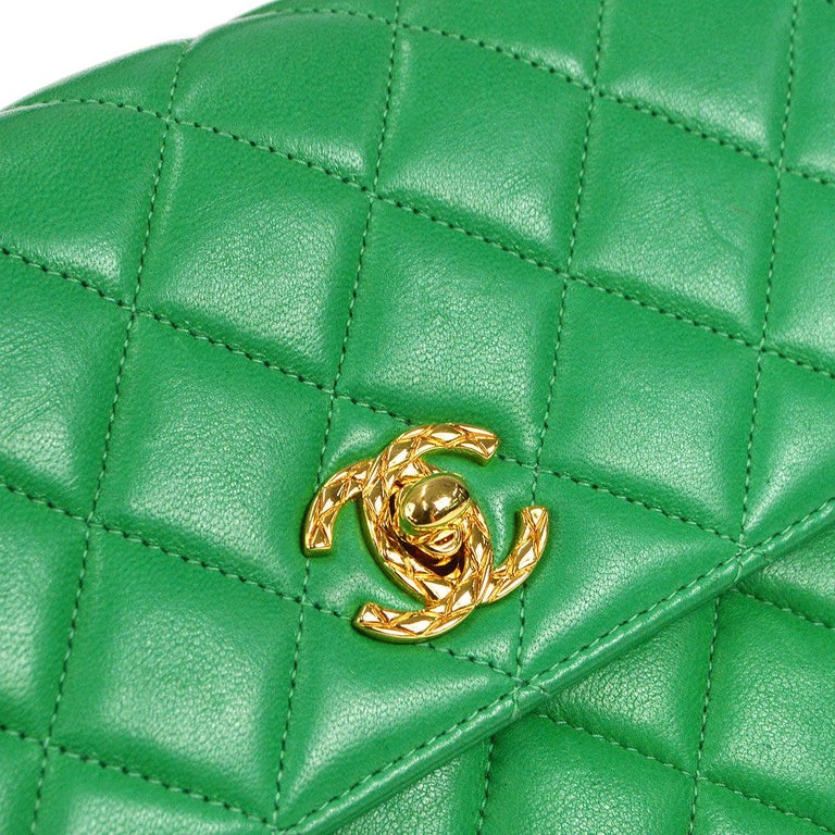 KNOT 20 IN EMERALD GREEN LAMBSKIN WITH CHAIN main image 0