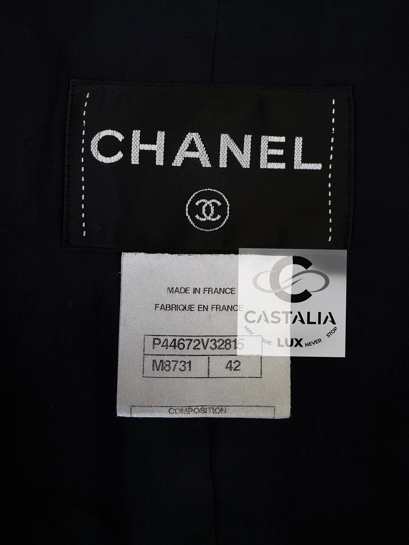 Giacca Chanel in tweed smeraldo con bottoni Gripoix 42 FR in vendita 15