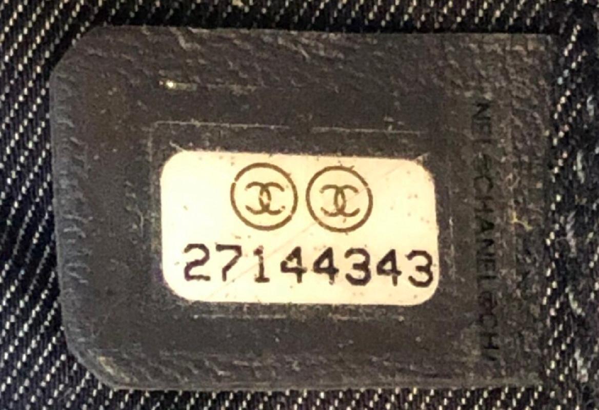 Chanel En Vogue Round Bag Crumpled Calfskin Small In Good Condition In NY, NY