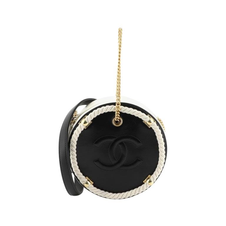 Chanel En Vogue Round Bag Crumpled Calfskin Small