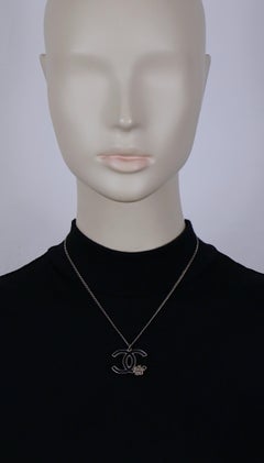 CHANEL Enamel CC Camellia Pendant Necklace